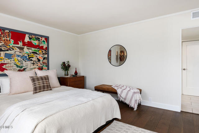 190 Arroyo Terrace, Pasadena CA: https://media.crmls.org/mediaz/54dc3419-a0dd-4b97-931f-cd2b2bb796af.jpg