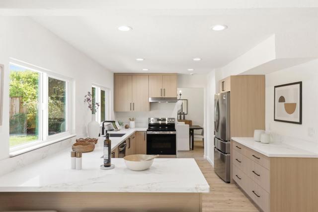 Image 18 of 58 For 1368 Goldenlake Road