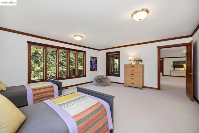 6890 Charing Cross Road, Berkeley CA: https://media.crmls.org/mediaz/54dc756f-59e7-4203-8c99-881bbde913bf.jpg