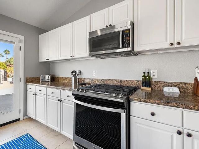 Image 19 of 56 For 76838 Abby Court