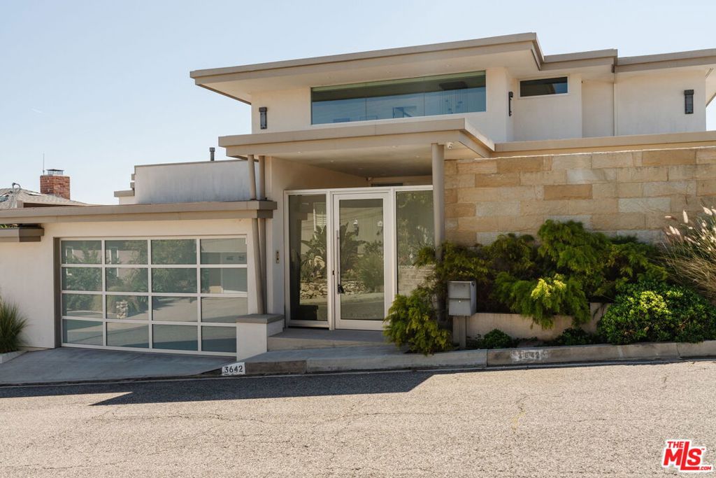 3642 Beverly Ridge Drive — Mid Century Modern