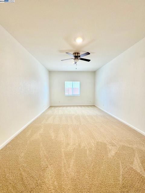 597 Pendragon St, Manteca CA: https://media.crmls.org/mediaz/54df36e4-0f68-4b1a-9710-40afbadb9e3c.jpg