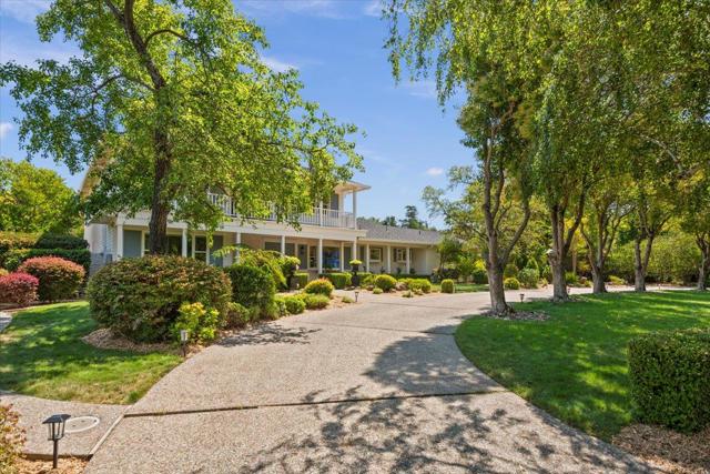 14228 Amherst Court, Los Altos Hills CA: https://media.crmls.org/mediaz/54dfc30d-ecb3-4353-b268-e502b318a712.jpg