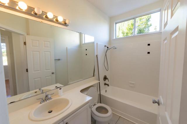 441 Adrian Court, Hollister CA: https://media.crmls.org/mediaz/54dffcfd-5b17-4d72-ac88-acbd2a5f8cd7.jpg