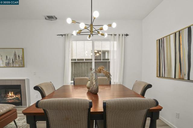 1162 Waverly Cir, Hercules CA: https://media.crmls.org/mediaz/54e09214-68bc-413a-b429-fb7a457d3b64.jpg