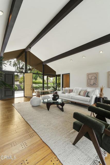 230 Avocado Place, Camarillo CA: https://media.crmls.org/mediaz/54e1a073-9959-459e-9cad-38047df7308b.jpg