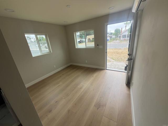 1021 D Street, Ramona CA: https://media.crmls.org/mediaz/54e2ea09-f3bd-42e9-89c3-5ba08939958a.jpg