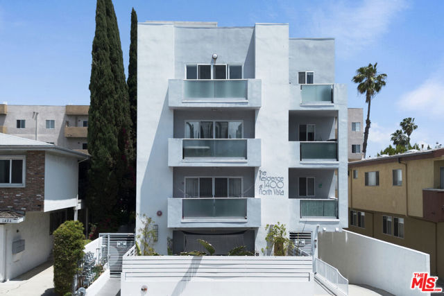 1400 N Vista Street, Los Angeles CA: https://media.crmls.org/mediaz/54e3312f-90db-454b-81f8-61d92c2ac70c.jpg