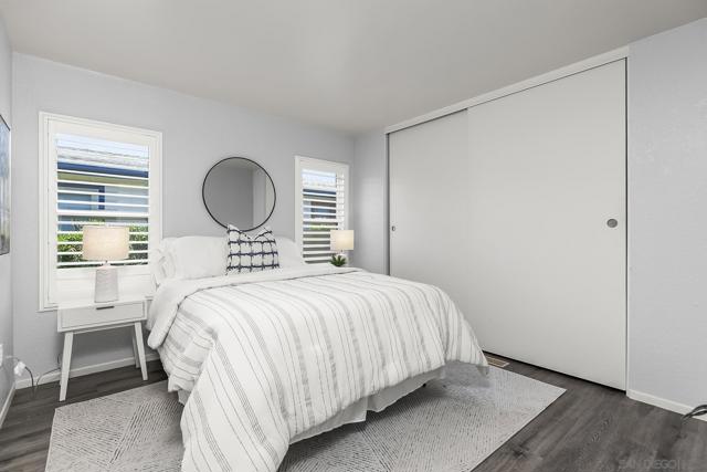 5188 Weymouth Way, Oceanside CA: https://media.crmls.org/mediaz/54e3943a-4912-4acf-adbd-83a57698c897.jpg