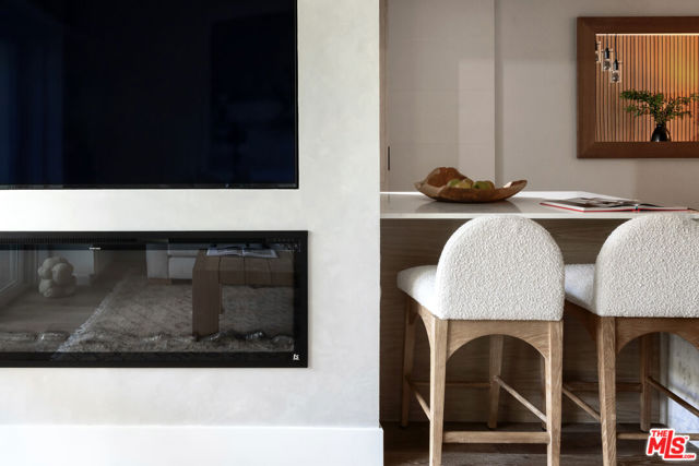 1233 N Laurel Avenue, West Hollywood CA: https://media.crmls.org/mediaz/54e417fd-b698-4aa1-8709-b874eea69148.jpg