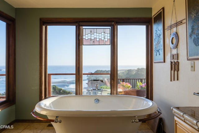 Detail Gallery Image 15 of 47 For 44771 Crestwood Dr, Mendocino,  CA 95460 - 3 Beds | 2/1 Baths