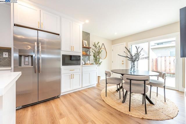 41327 Erma Ave, Fremont CA: https://media.crmls.org/mediaz/54e486f3-0046-482c-bc9b-44314de10594.jpg