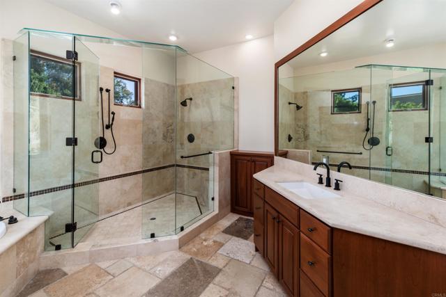 Detail Gallery Image 30 of 72 For 18102 via Ascenso, Rancho Santa Fe,  CA 92067 - 6 Beds | 6/1 Baths