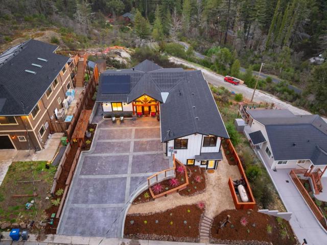 230 Fern Rock Way, Boulder Creek CA: https://media.crmls.org/mediaz/54e537ea-c9b2-4710-8f5c-ee2270edec77.jpg