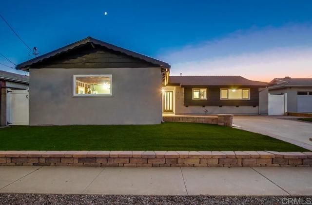 4214 Caledonia Drive, San Diego CA: https://media.crmls.org/mediaz/54e66df7-121e-40af-ba5c-3ca641e51224.jpg