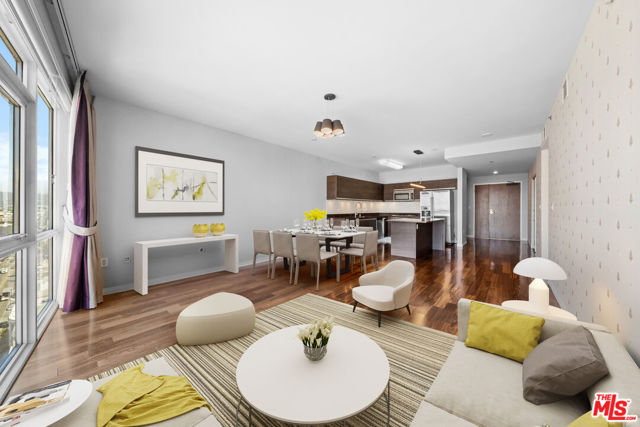 3785 Wilshire Boulevard, Los Angeles CA: https://media.crmls.org/mediaz/54e672cf-90ae-4374-ad9c-db993d6f611e.jpg