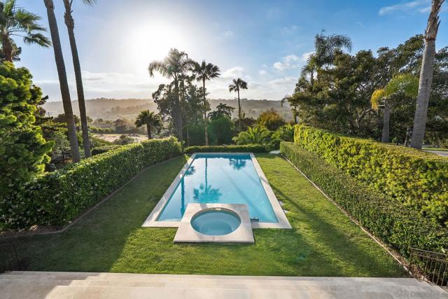 4540 Los Pinos, Rancho Santa Fe CA: https://media.crmls.org/mediaz/54e73e5f-9294-4c18-8ce9-73a7cfa765e7.jpg