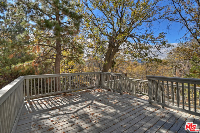 28665 Zion Drive, Lake Arrowhead CA: https://media.crmls.org/mediaz/54e7806a-793f-4a15-8f3c-6d3b35616e55.jpg