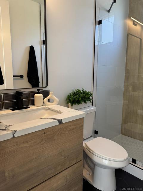 2868 Preece St, San Diego CA: https://media.crmls.org/mediaz/54e7cfe6-7283-4760-b82a-6db282ce6672.jpg