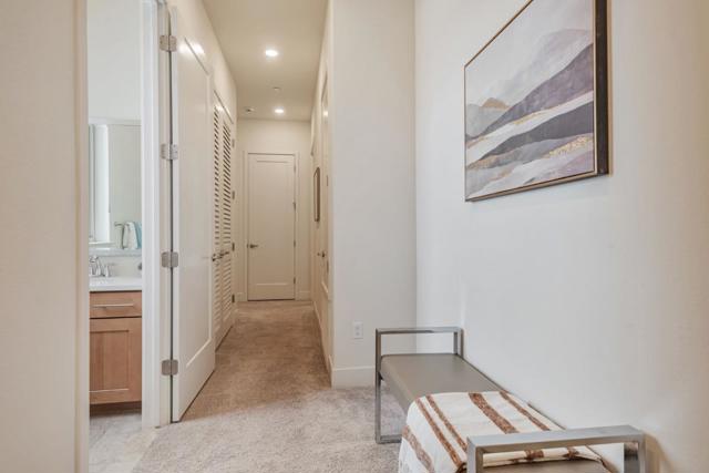 1028 Foster Square Lane, Foster City CA: https://media.crmls.org/mediaz/54e83205-1df2-4d39-bc77-47d2b8619e5d.jpg