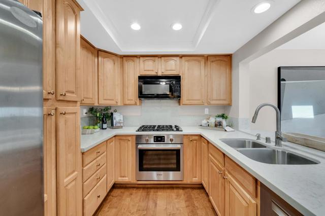 419 Clearview Drive, Los Gatos CA: https://media.crmls.org/mediaz/54e88c75-d0d4-4bb8-b4a1-4bcc80c5057b.jpg
