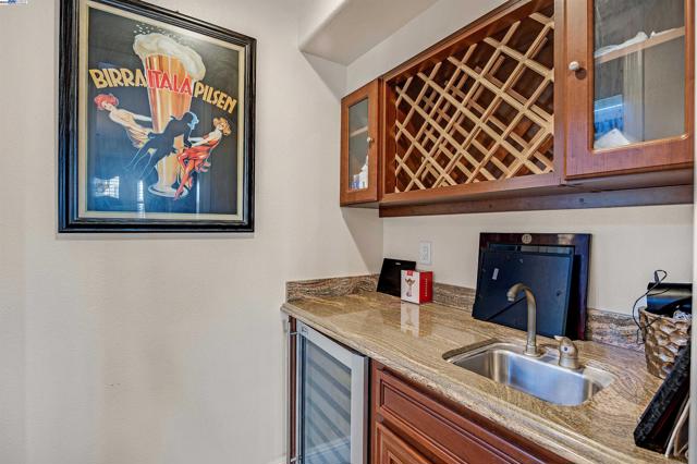 6013 Kingsmill Ter, Dublin CA: https://media.crmls.org/mediaz/54e8f955-e882-4257-8090-d2dfd7b4dc2b.jpg
