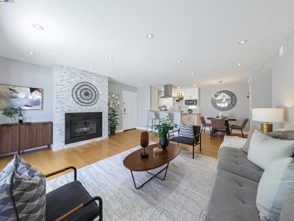 44 Lodato Ave #Apt 212
