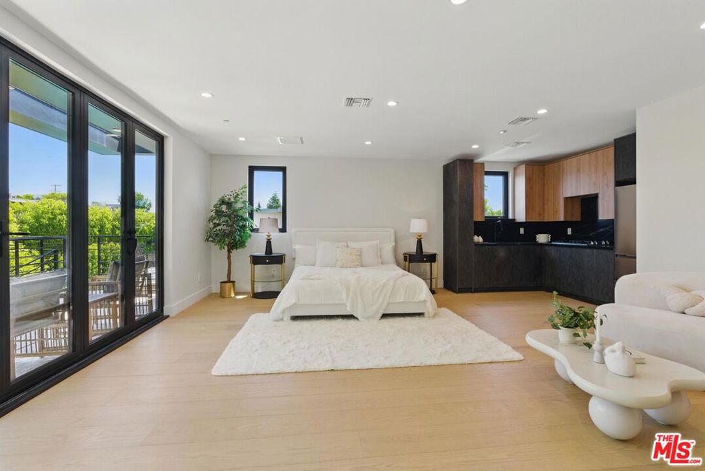 4906 Van Noord AvenueSherman Oaks image #31