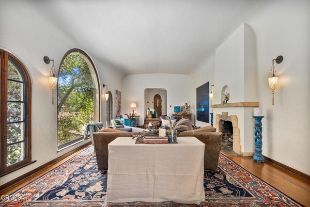 Detail Gallery Image 7 of 64 For 2707 Hermosita Dr, Glendale,  CA 91208 - 3 Beds | 3/1 Baths
