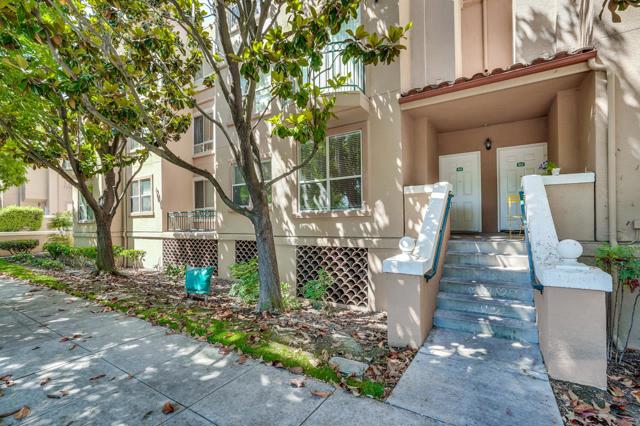 951 S 12th Street, San Jose CA: https://media.crmls.org/mediaz/54eb3048-d067-44a8-9951-3b32865cfa14.jpg