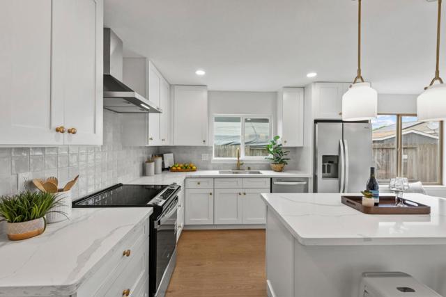 1575 Acacia Way, Morgan Hill CA: https://media.crmls.org/mediaz/54eba42e-fe1a-41ad-a51f-054c46b4958a.jpg