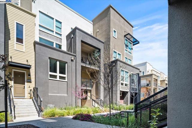 5532 Stout Street, Dublin CA: https://media.crmls.org/mediaz/54ec1b75-c52f-48a7-b9b4-23282d6352ba.jpg