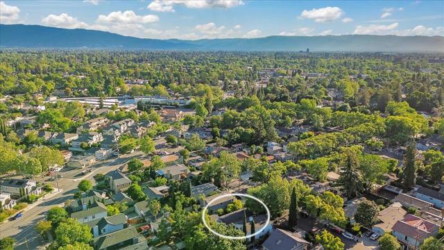 1018 Delmas Avenue, San Jose CA: https://media.crmls.org/mediaz/54ed0dbd-3f88-4b2d-ab0e-0e5bcbeb5aee.jpg