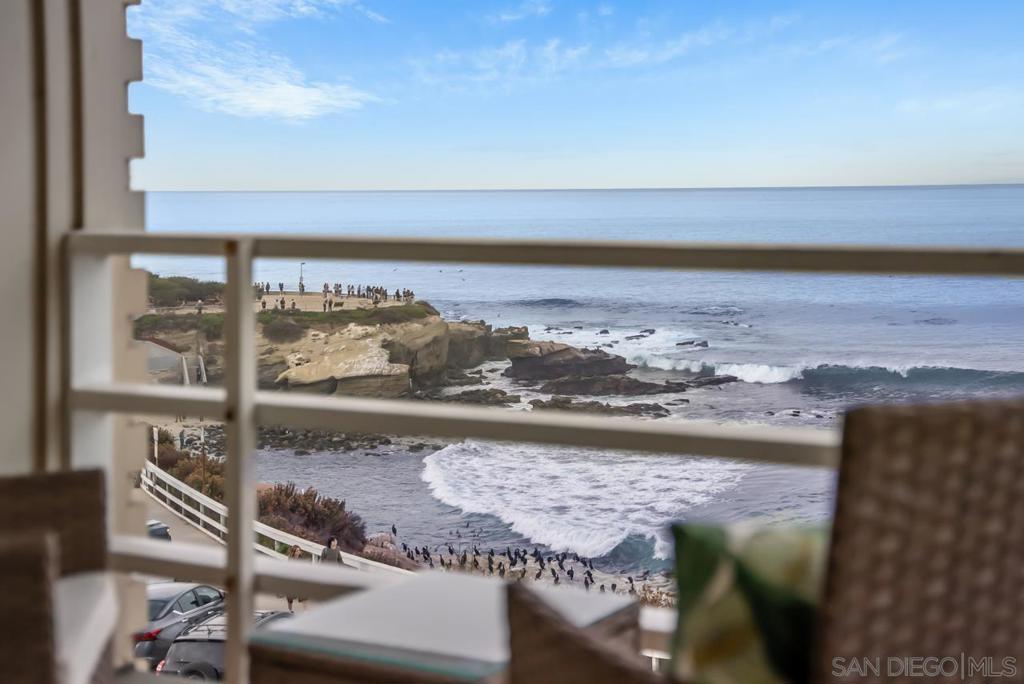 MLS #250035004SD image #17