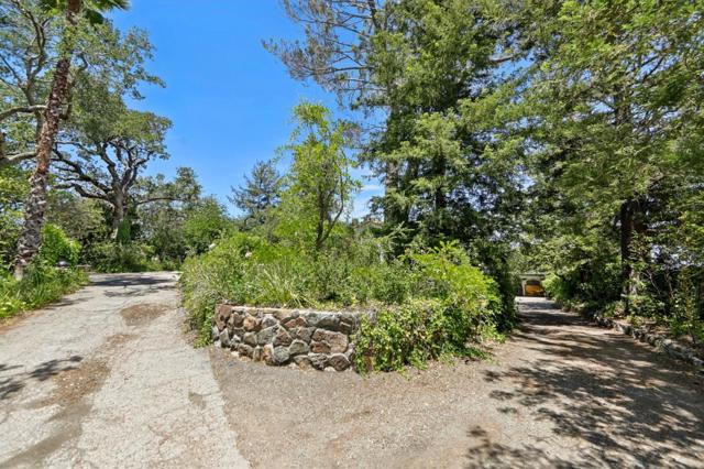 18211 Saratoga Los Gatos Road, Monte Sereno CA: https://media.crmls.org/mediaz/54edaf8d-c97c-49f7-85f7-e76b1cb146bf.jpg