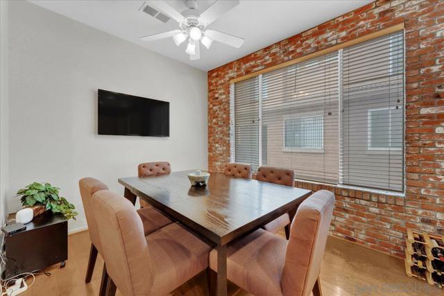 938 Camino De La Reina, San Diego CA: https://media.crmls.org/mediaz/54ee348d-6cc6-400c-820e-92d9e10a29d6.jpg