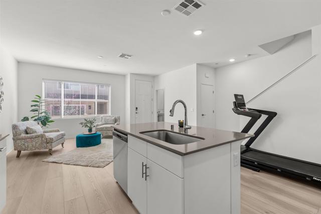 355 CITRINE TRAIL, Fallbrook CA: https://media.crmls.org/mediaz/54efba28-875f-475d-b462-9f8f56e64e67.jpg