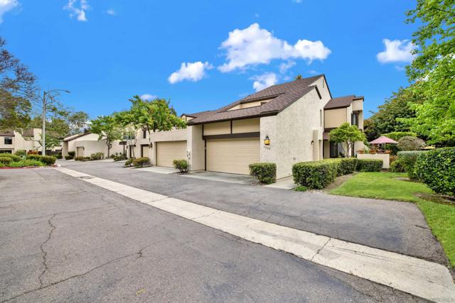 3069 Plaza Natalia, Bonita CA: https://media.crmls.org/mediaz/54f02547-6a6f-4380-8a6f-d9d66f895c53.jpg