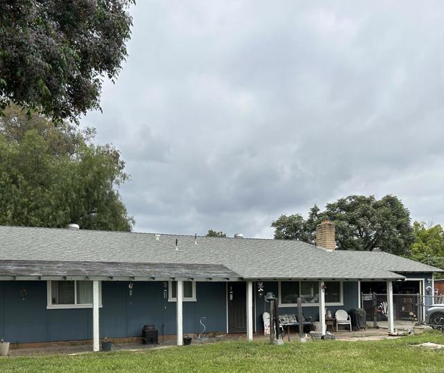 Home for Sale in Lakeside