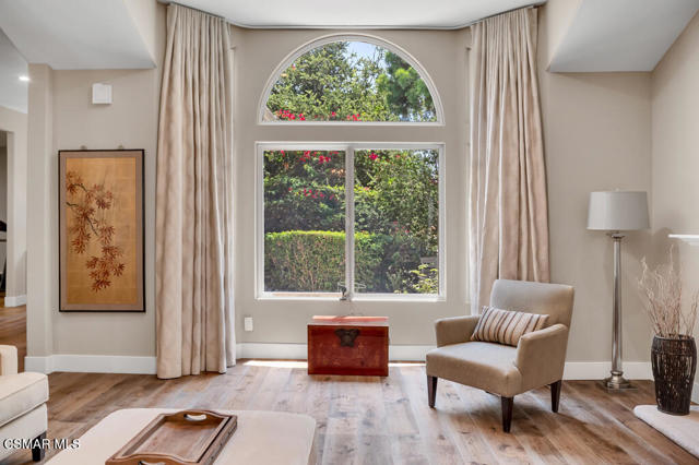 4953 Kilburn Court, Oak Park CA: https://media.crmls.org/mediaz/54f15315-d2d4-4911-9da7-e610a6efdea5.jpg