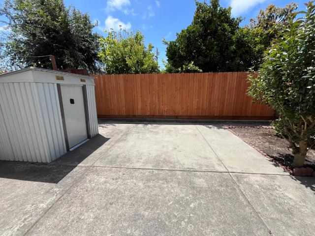 1037 Evans Court, Hayward CA: https://media.crmls.org/mediaz/54f16996-3bbf-49d3-bced-f38ef656dd1d.jpg