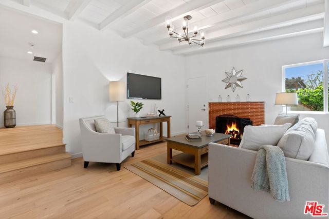 2671 Federal Avenue, Los Angeles CA: https://media.crmls.org/mediaz/54f1dccc-e328-4002-8e3d-dbc86a8a0c52.jpg