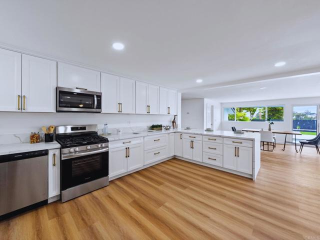 Detail Gallery Image 13 of 60 For 1894 Wedgemere Rd, El Cajon,  CA 92020 - 7 Beds | 5 Baths