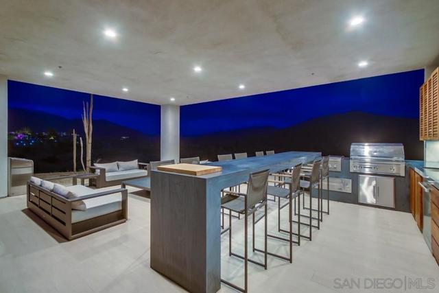 2885 Gate Three Place, Chula Vista CA: https://media.crmls.org/mediaz/54f28fff-9e73-4204-be74-b8d2680f392f.jpg