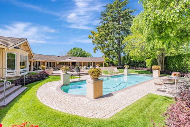 3231 Fieldcrest Drive, Sacramento CA: https://media.crmls.org/mediaz/54f31437-ed4a-45ef-8d7a-53db991e07bb.jpg