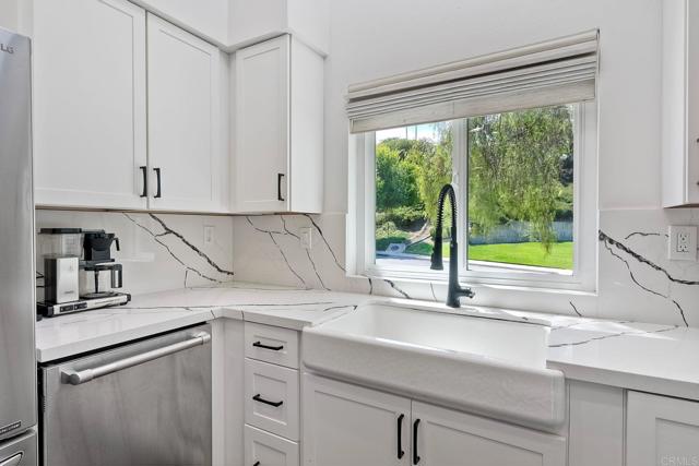 1782 E Pointe Avenue, Carlsbad CA: https://media.crmls.org/mediaz/54f32c42-f944-483f-b2fb-4546e4297059.jpg