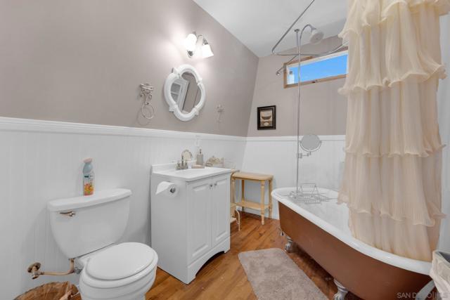 920 Chapin Dr, Julian CA: https://media.crmls.org/mediaz/54f37d49-4504-40cf-bc68-e31e7326c9c4.jpg