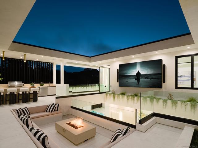 6283 La Jolla Scenic Drive S, San Diego CA: https://media.crmls.org/mediaz/54f38548-30c7-4a6a-a6a0-dffdae5ade6e.jpg