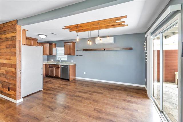 570 Casanova Avenue, Monterey CA: https://media.crmls.org/mediaz/54f3f5b0-2999-4331-b23b-198a802347a0.jpg