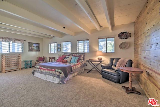 888 Grass Valley Road, Lake Arrowhead, CA 92352